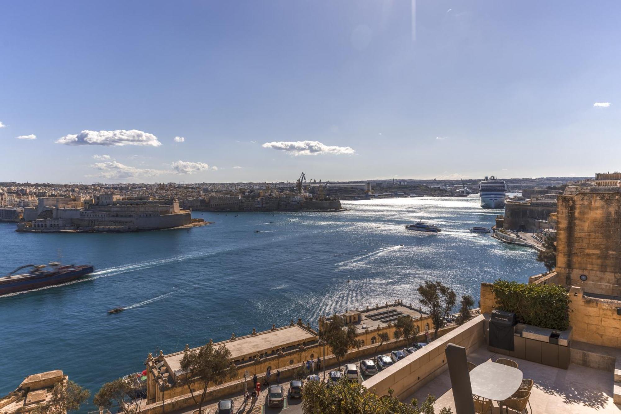 Harbour View - Large 2Br Apartment Валета Екстериор снимка